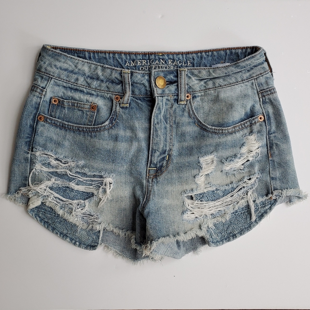 AMERICAN EAGLE High Rise Jean Shorts Size 2